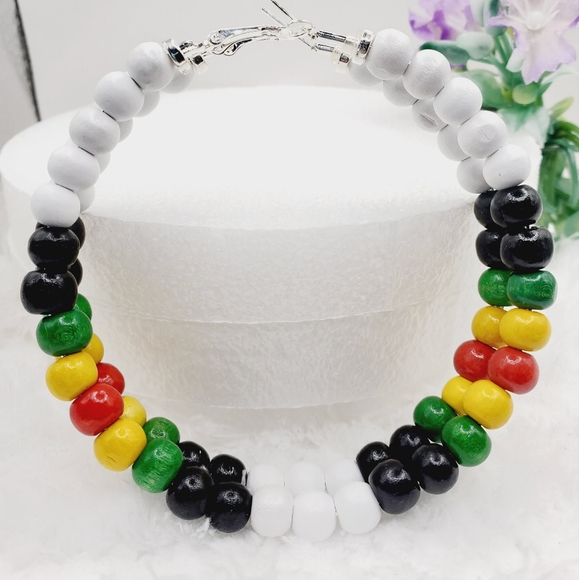 Rasta hoop earrings, African earrings with wooden beads, large hoop earr… - Picture 8 of 10
